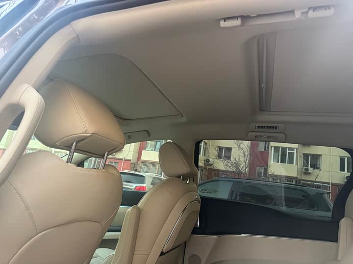 Фото 6 - Buick GL8 ES