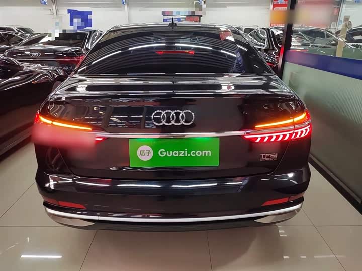 Фото 6 - Audi A6L