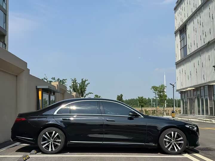 Фото 4 - Mercedes-Benz S-Class