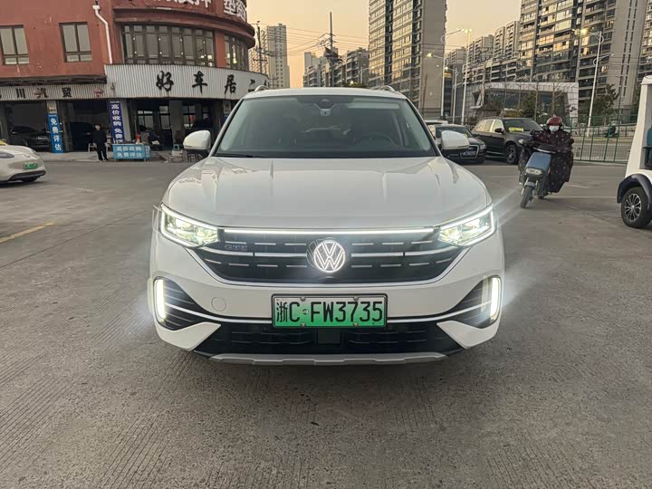 Фото 2 - Volkswagen Tayron GTE Hybrid