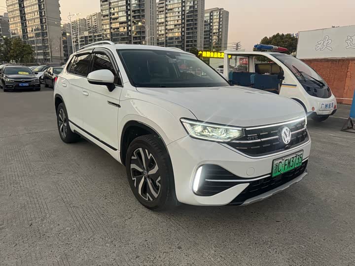 Фото 3 - Volkswagen Tayron GTE Hybrid