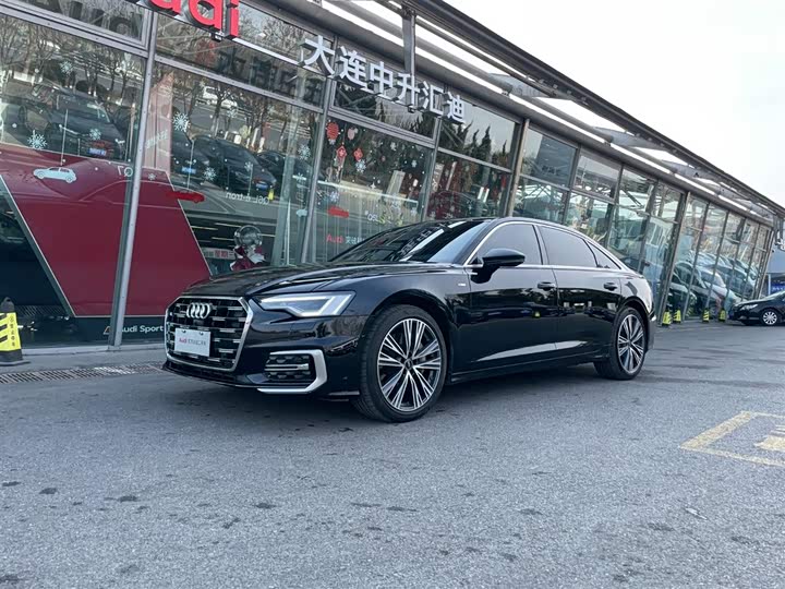 Фото 1 - Audi A6L