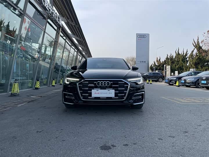 Фото 2 - Audi A6L