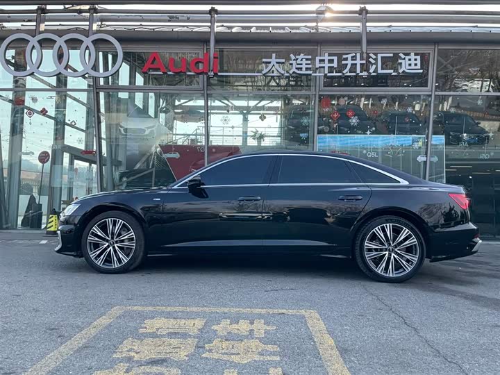 Фото 3 - Audi A6L