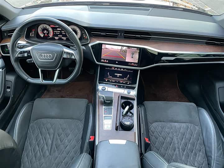 Фото 4 - Audi A6L