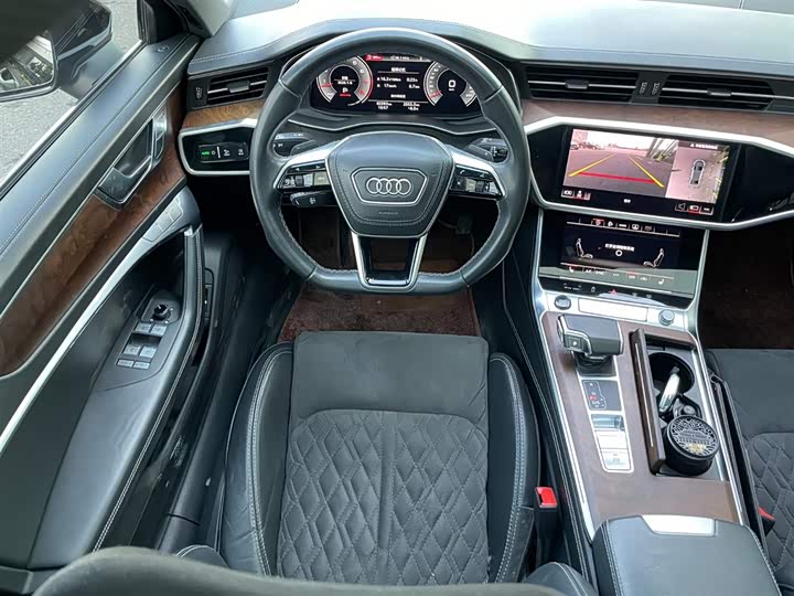 Фото 7 - Audi A6L