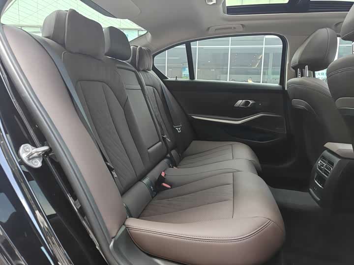 Фото 9 - BMW 3 Series