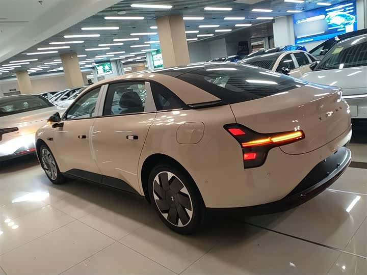 Фото 5 - XPeng Mona M03