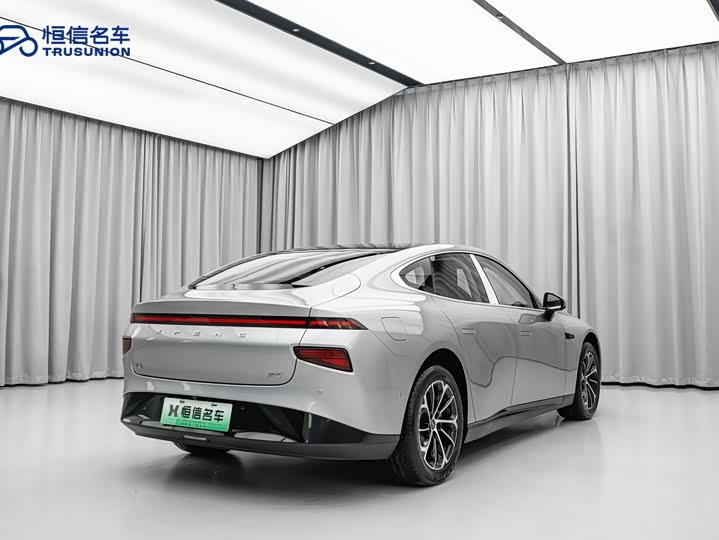 Фото 4 - XPeng P7