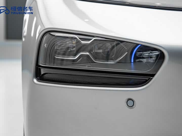 Фото 8 - XPeng P7