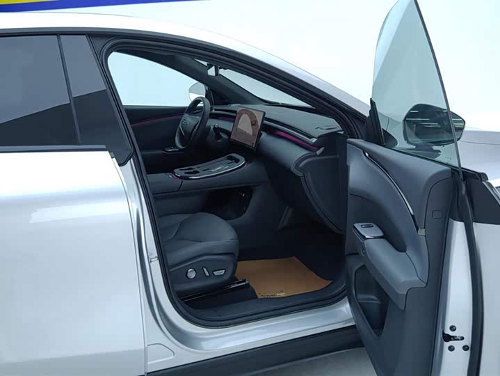 Фото 8 - XPeng G7