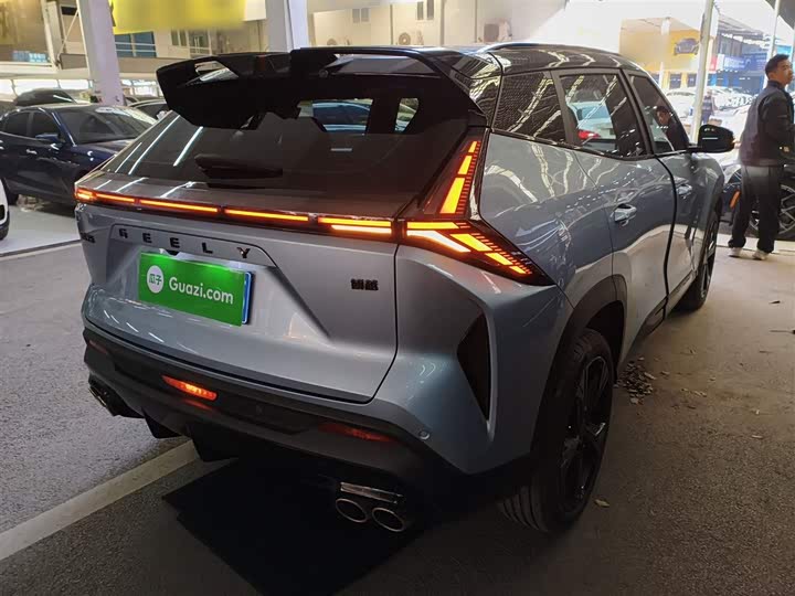 Фото 7 - Geely Atlas