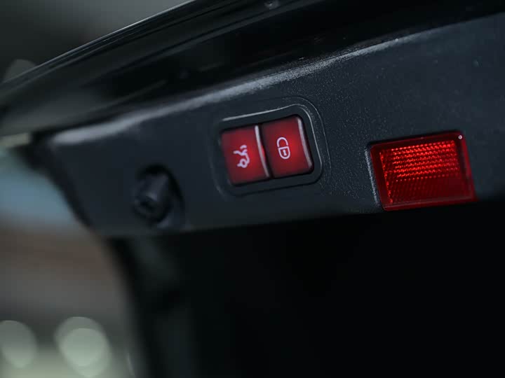 Фото 8 - Mercedes-Benz E-Class