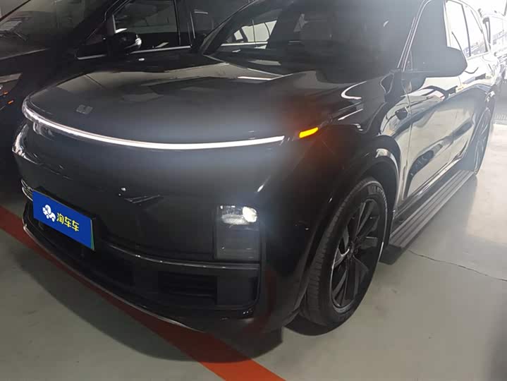 Фото 1 - LiXiang L8