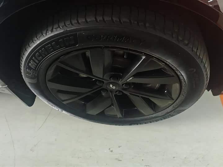 Фото 6 - LiXiang L8