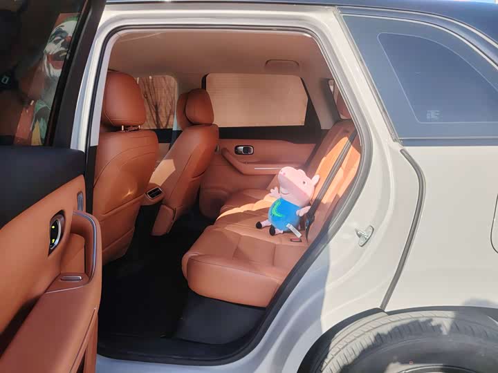 Фото 9 - Leapmotor C10