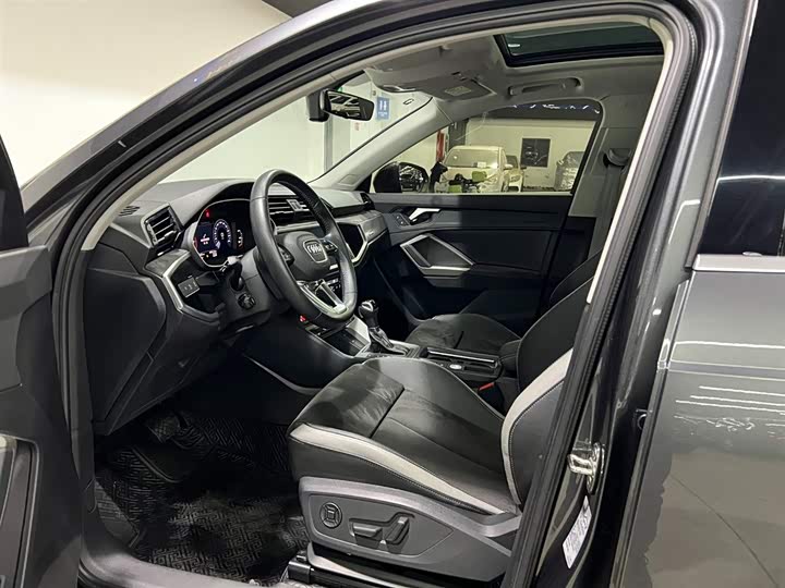 Фото 9 - Audi Q3