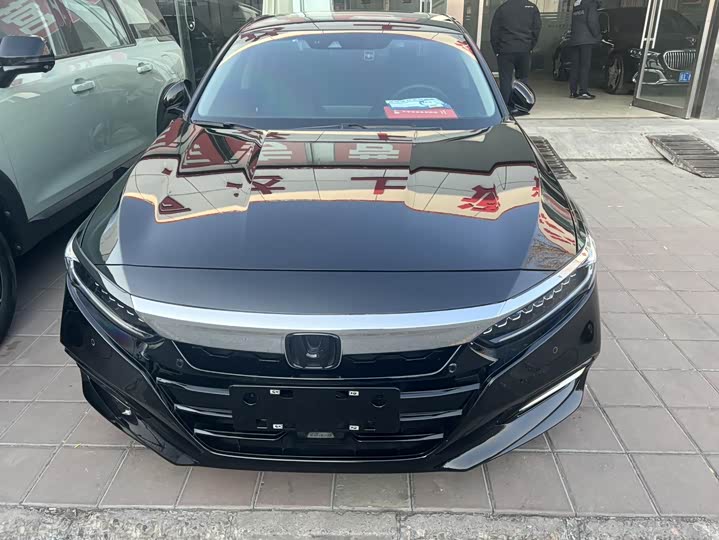 Фото 2 - Honda Accord