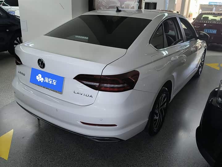 Фото 3 - Volkswagen Lavida