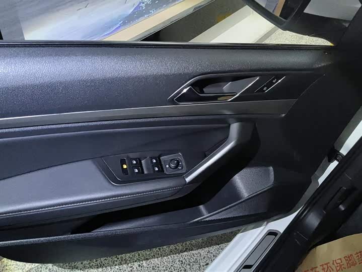 Фото 7 - Volkswagen Lavida