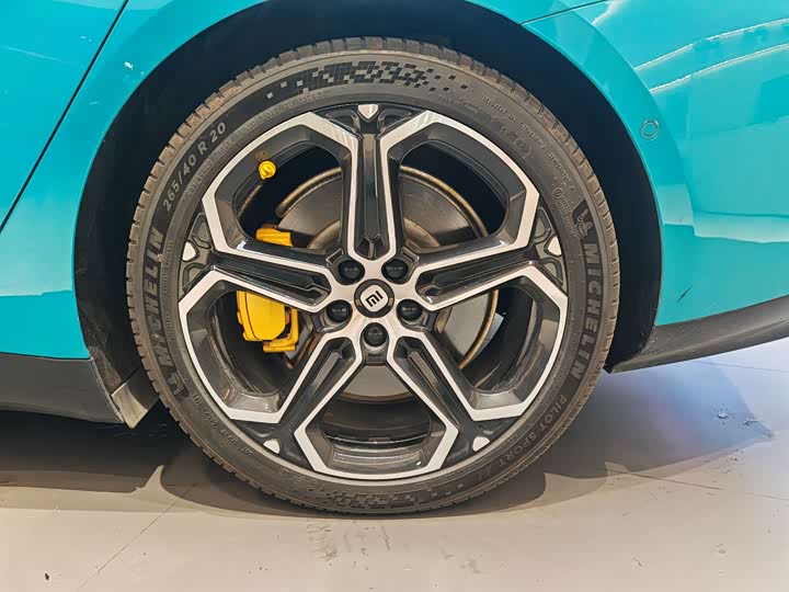 Фото 5 - Xiaomi SU7