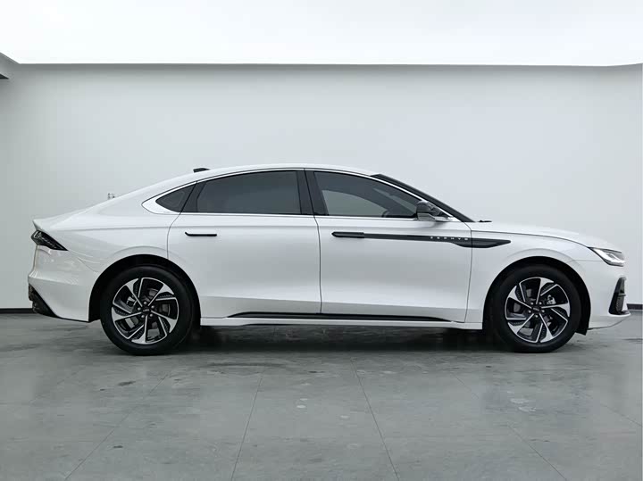 Фото 9 - Lincoln Z (Zephyr)