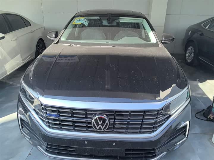 Фото 3 - Volkswagen Passat Hybrid