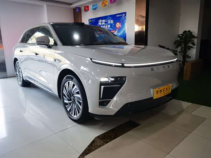 Фото 3 - Exeed Sterra ET