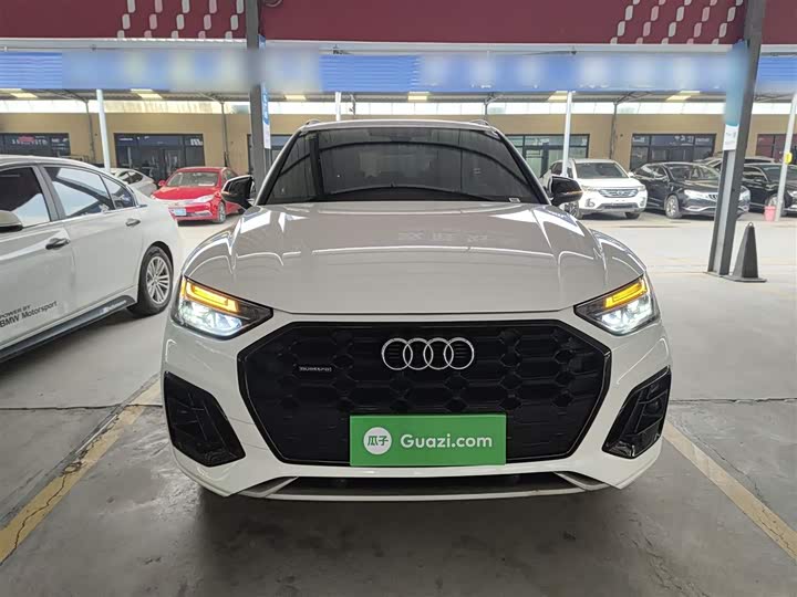 Фото 3 - Audi Q5L