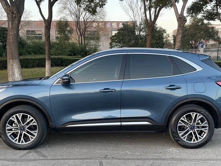 Фото 4 - Ford Escape