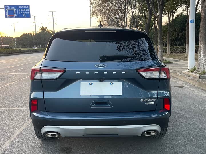 Фото 6 - Ford Escape