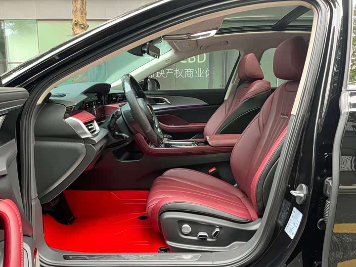 Фото 5 - Hongqi H5