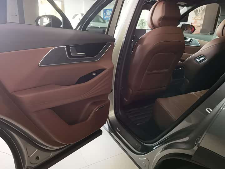 Фото 8 - Chery Tiggo 9