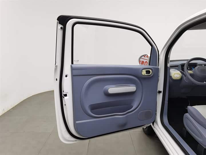 Фото 8 - Bestune Pony