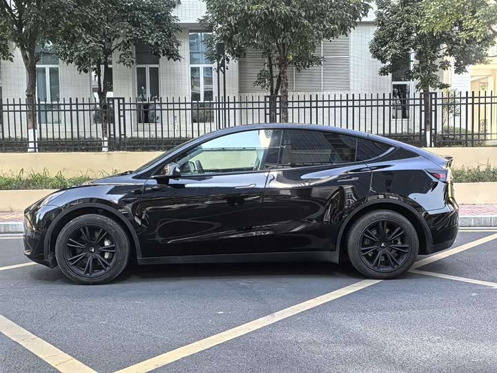 Фото 7 - Tesla Model Y