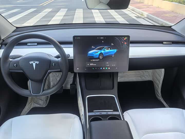 Фото 8 - Tesla Model Y