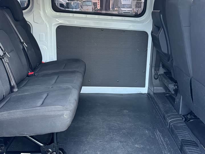 Фото 8 - Ford Transit