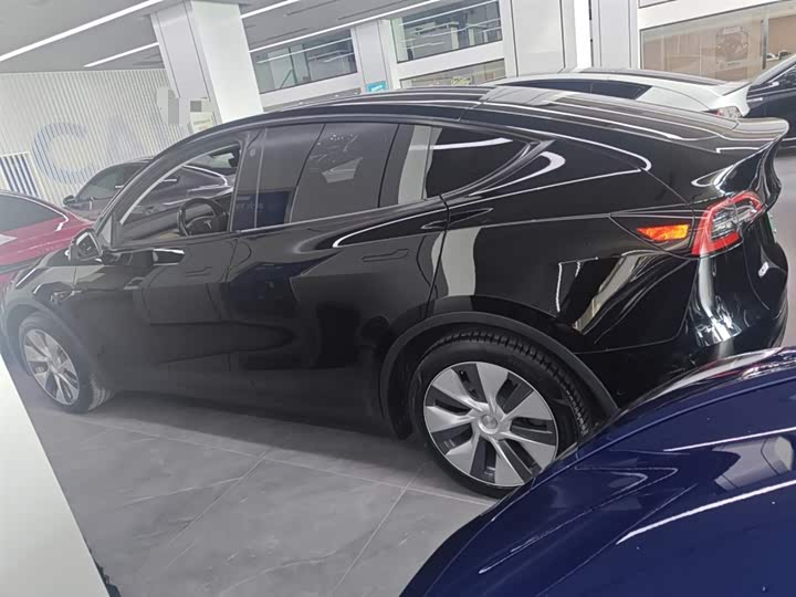 Фото 5 - Tesla Model Y