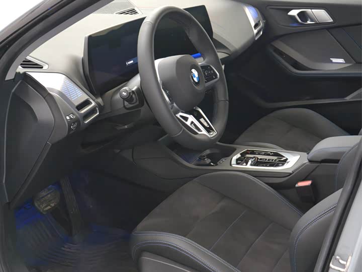 Фото 8 - BMW 2 Series