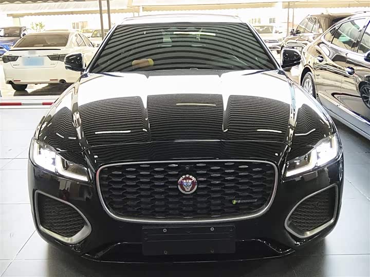 Фото 3 - Jaguar XF L