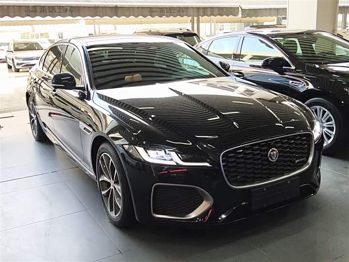 Фото 4 - Jaguar XF L