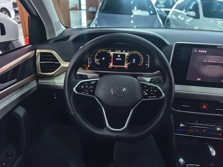 Фото 4 - Volkswagen Tharu