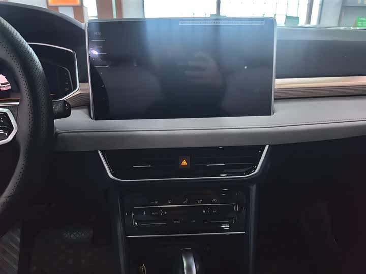 Фото 7 - Volkswagen Tharu