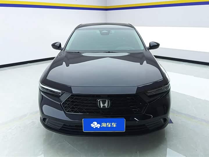 Фото 2 - Honda Accord