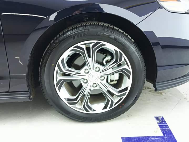 Фото 6 - Honda Accord