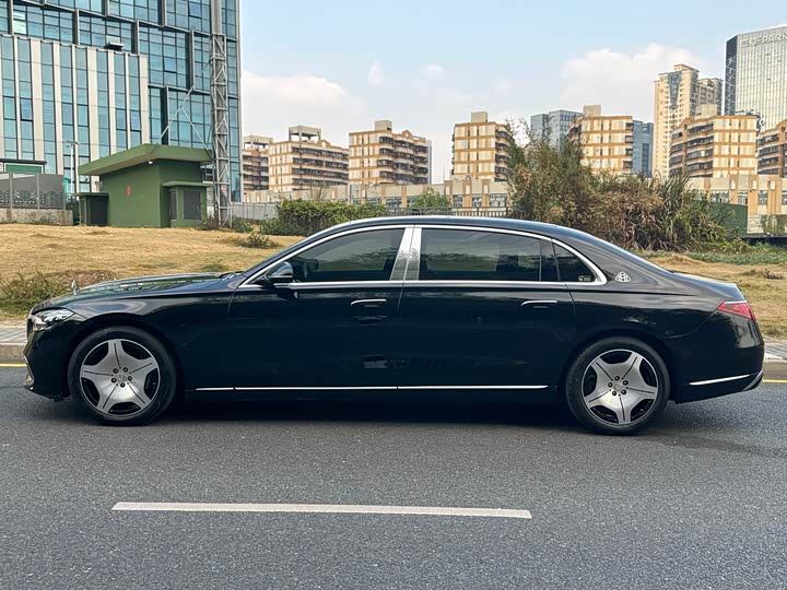 Фото 4 - Mercedes-Benz Maybach S-Class