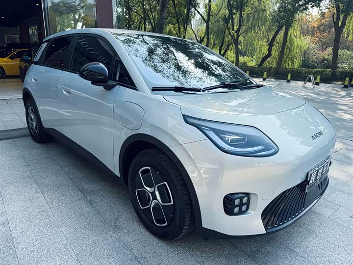 Фото 4 - GAC Aion UT