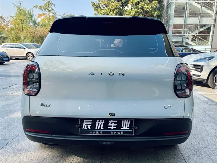 Фото 6 - GAC Aion UT