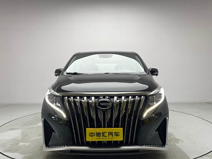 Фото 2 - GAC Trumpchi M8