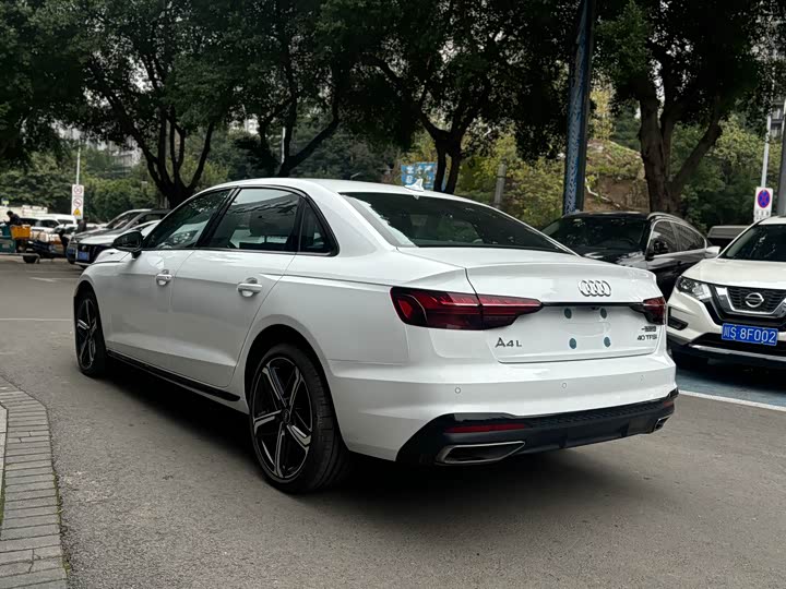 Фото 9 - Audi A4L